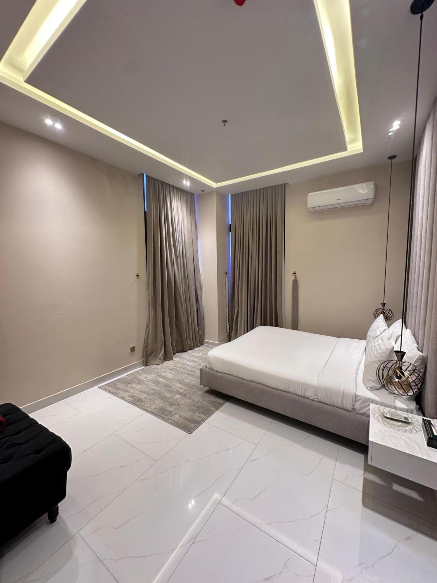 Pavilion Suites - Premium Aparthotel In Bahria Town Равалпинди Екстериор снимка