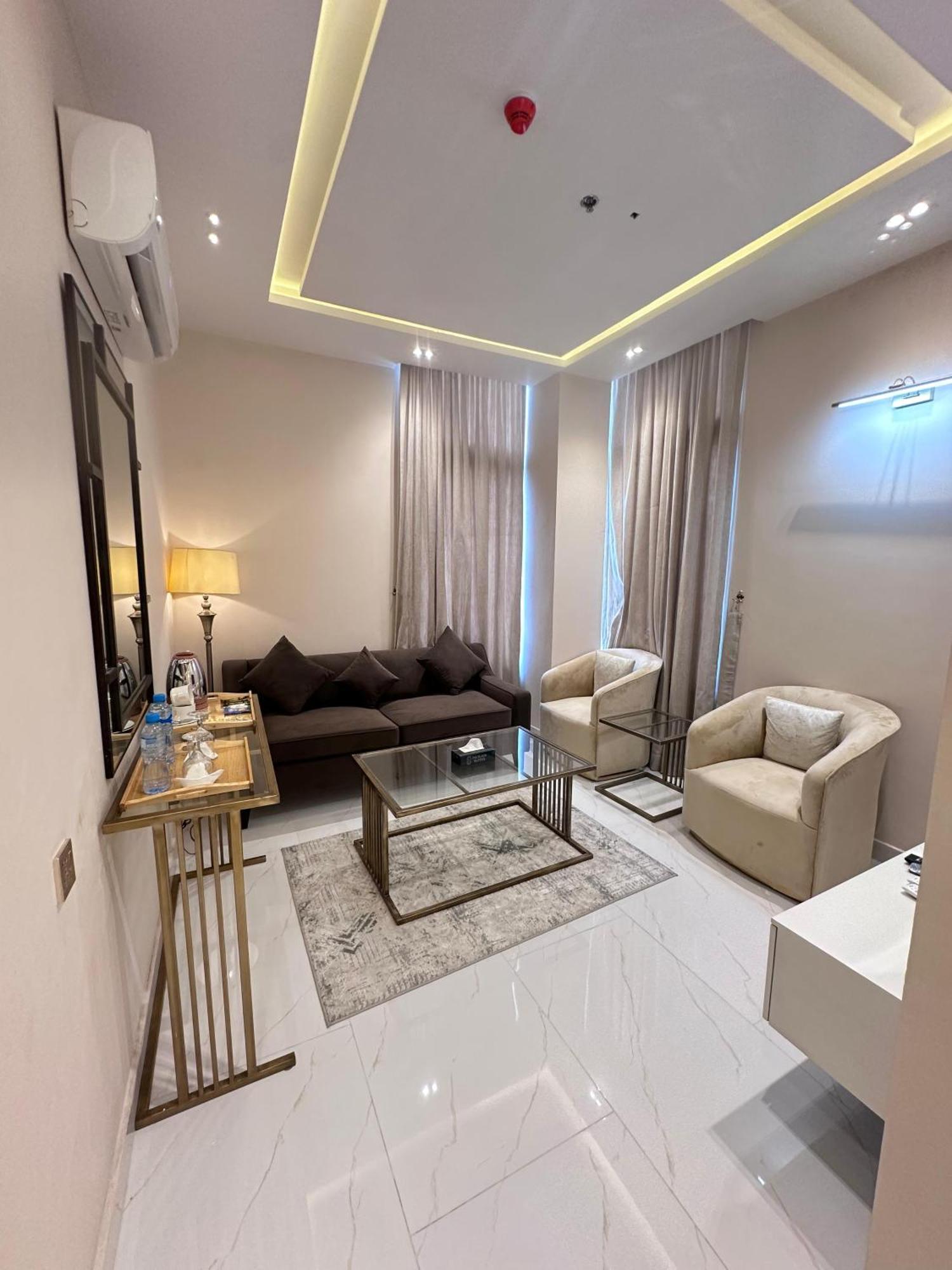 Pavilion Suites - Premium Aparthotel In Bahria Town Равалпинди Екстериор снимка