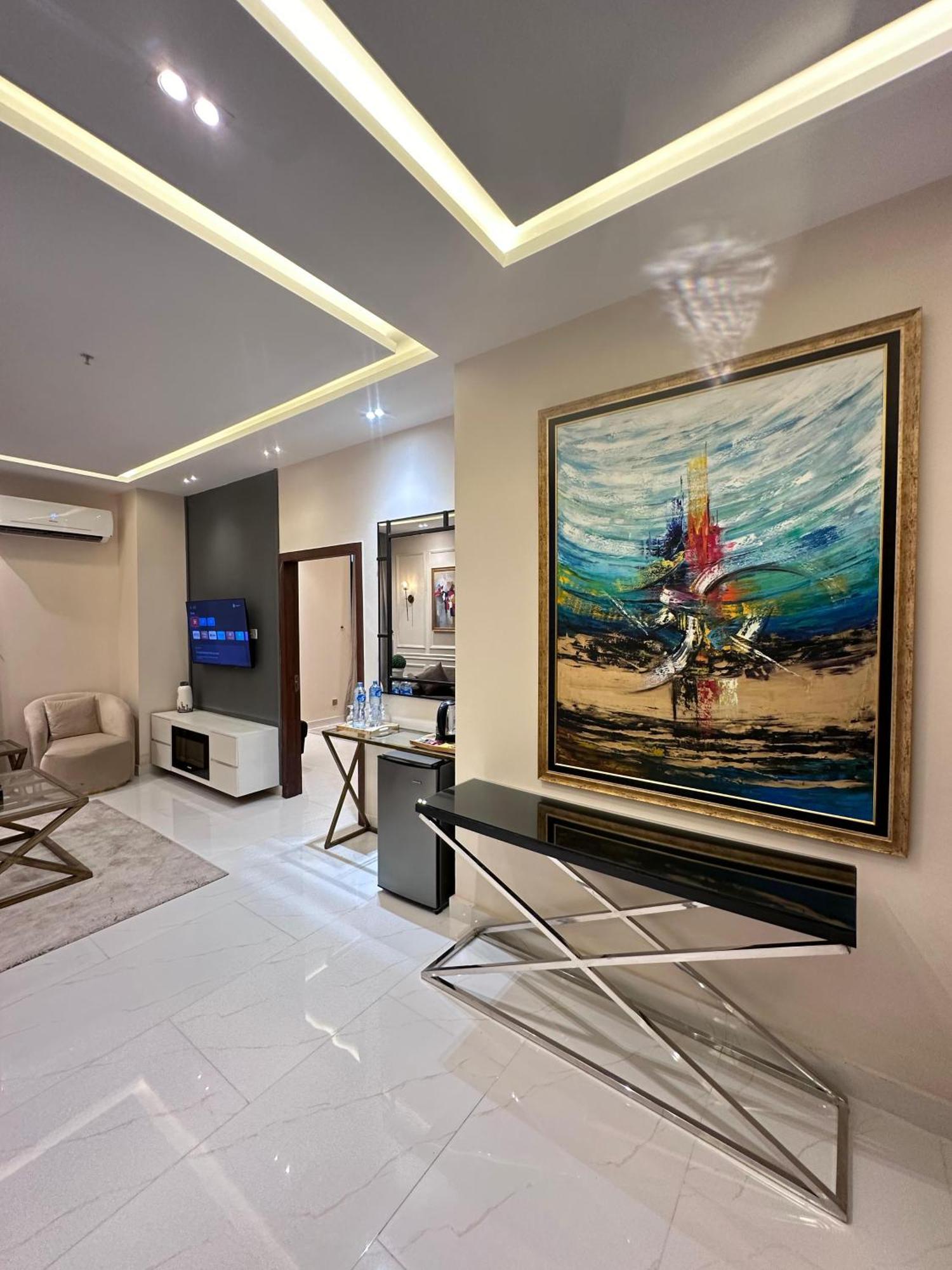 Pavilion Suites - Premium Aparthotel In Bahria Town Равалпинди Екстериор снимка