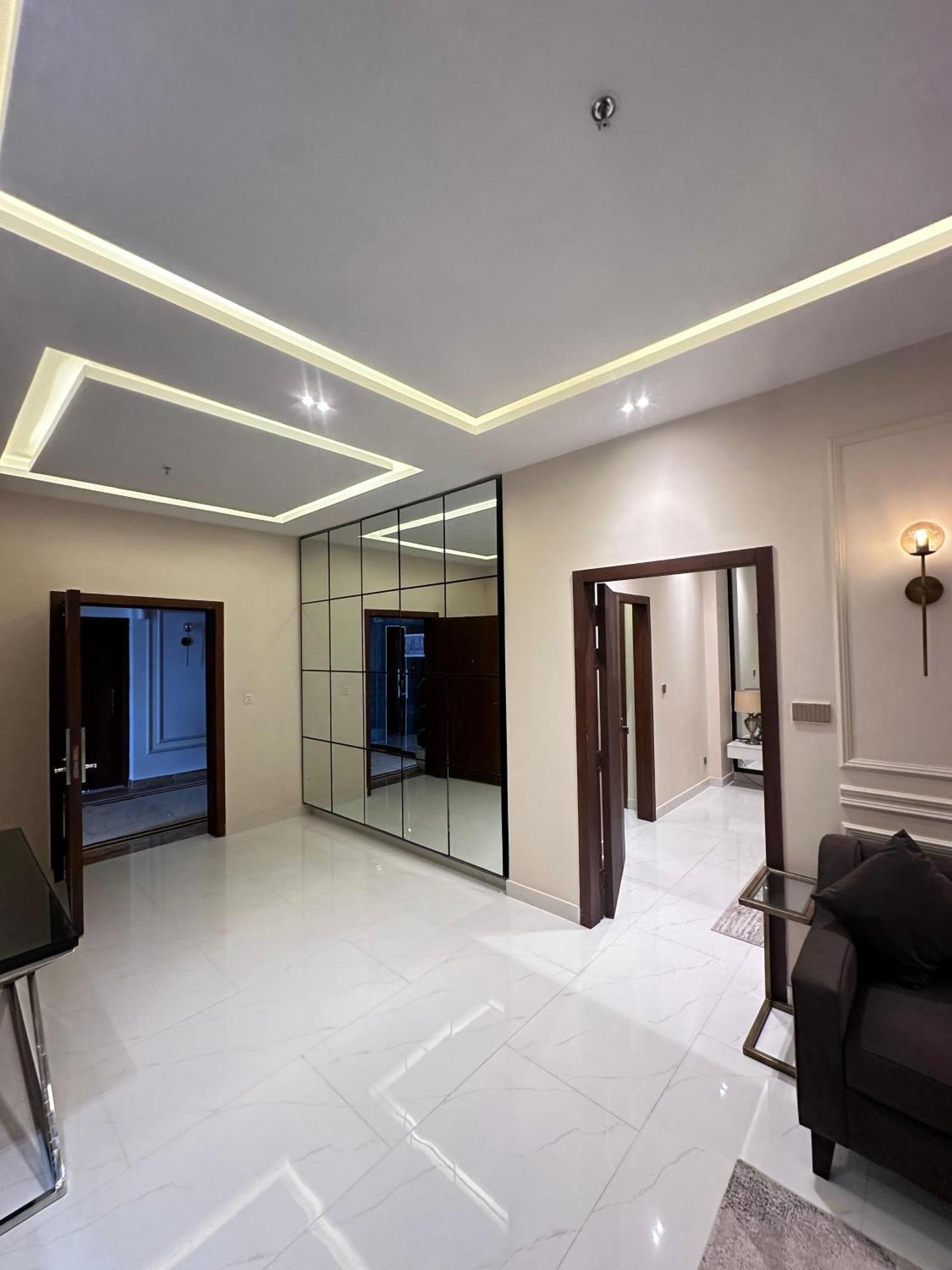 Pavilion Suites - Premium Aparthotel In Bahria Town Равалпинди Екстериор снимка