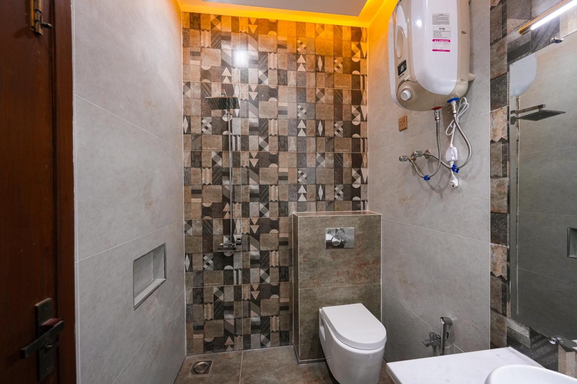 Pavilion Suites - Premium Aparthotel In Bahria Town Равалпинди Екстериор снимка