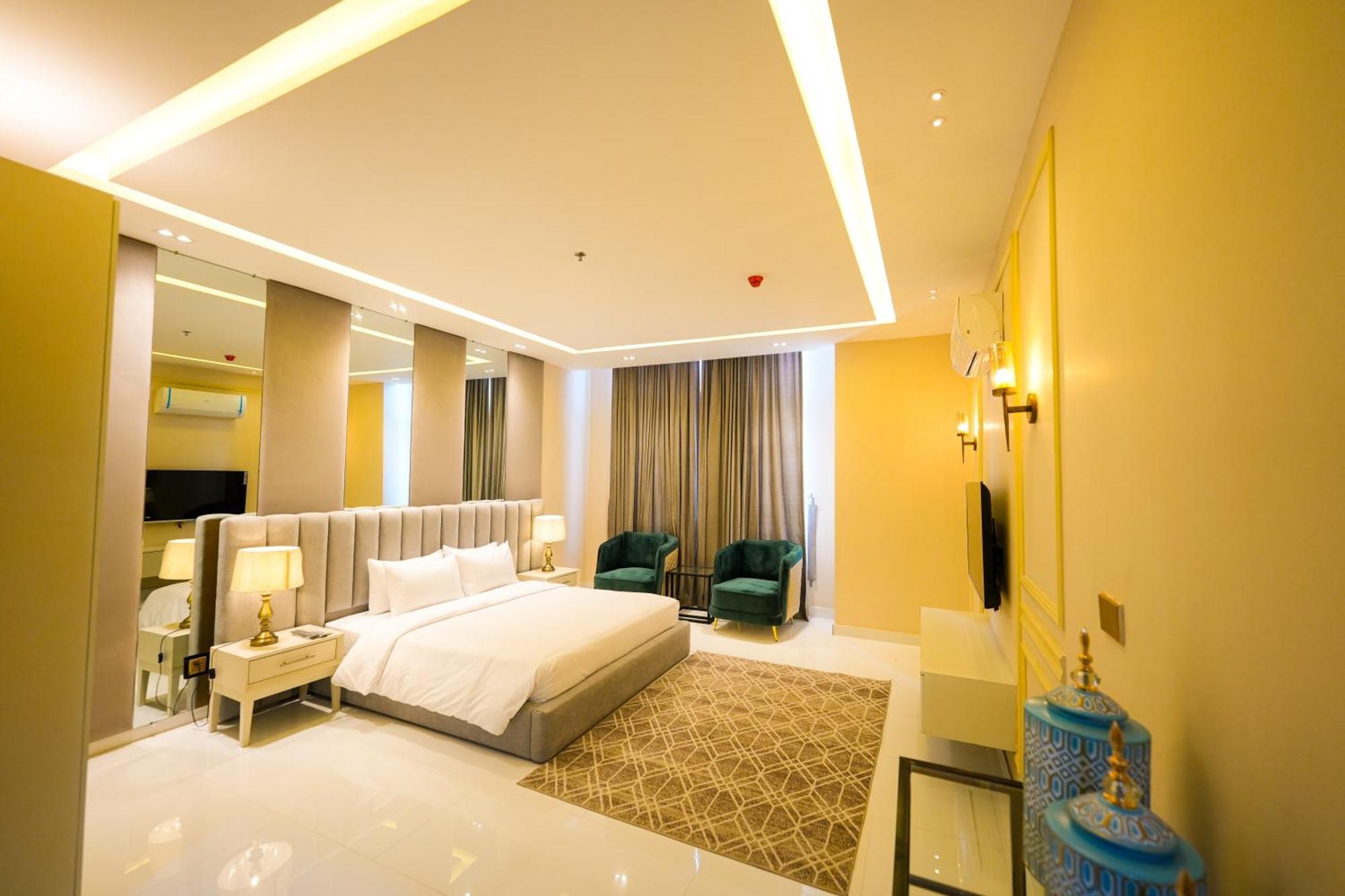 Pavilion Suites - Premium Aparthotel In Bahria Town Равалпинди Екстериор снимка