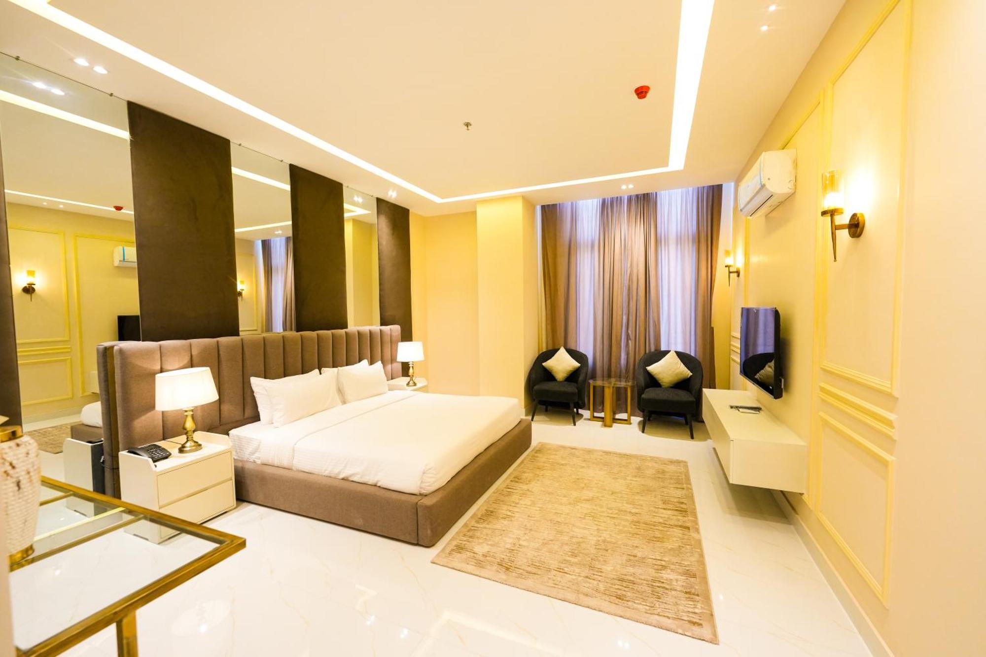 Pavilion Suites - Premium Aparthotel In Bahria Town Равалпинди Екстериор снимка