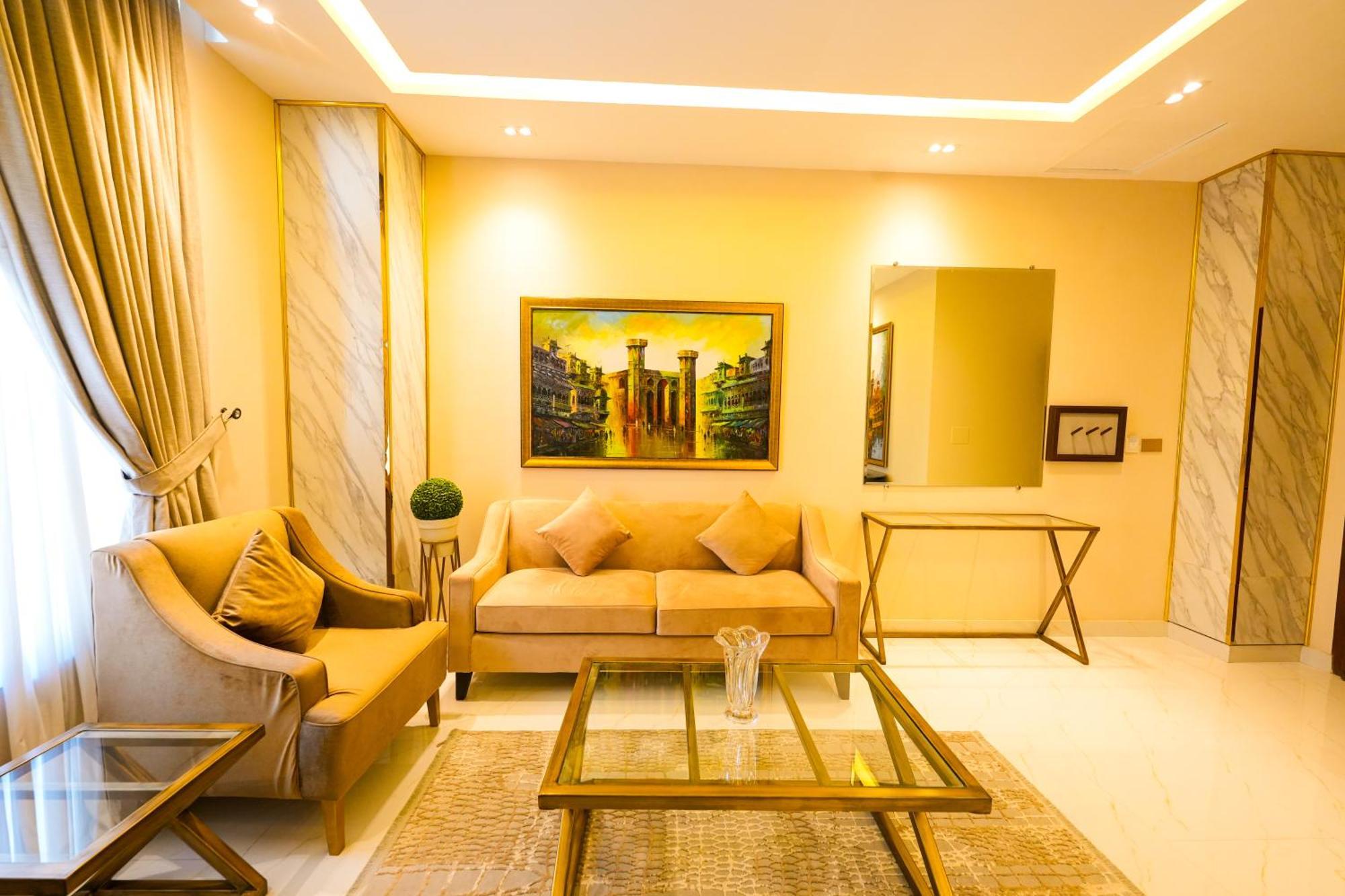 Pavilion Suites - Premium Aparthotel In Bahria Town Равалпинди Екстериор снимка