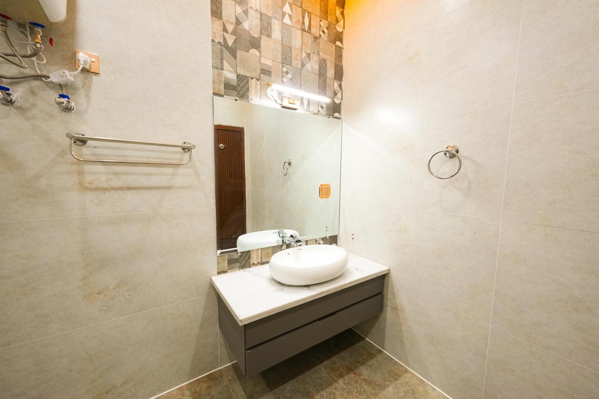 Pavilion Suites - Premium Aparthotel In Bahria Town Равалпинди Екстериор снимка