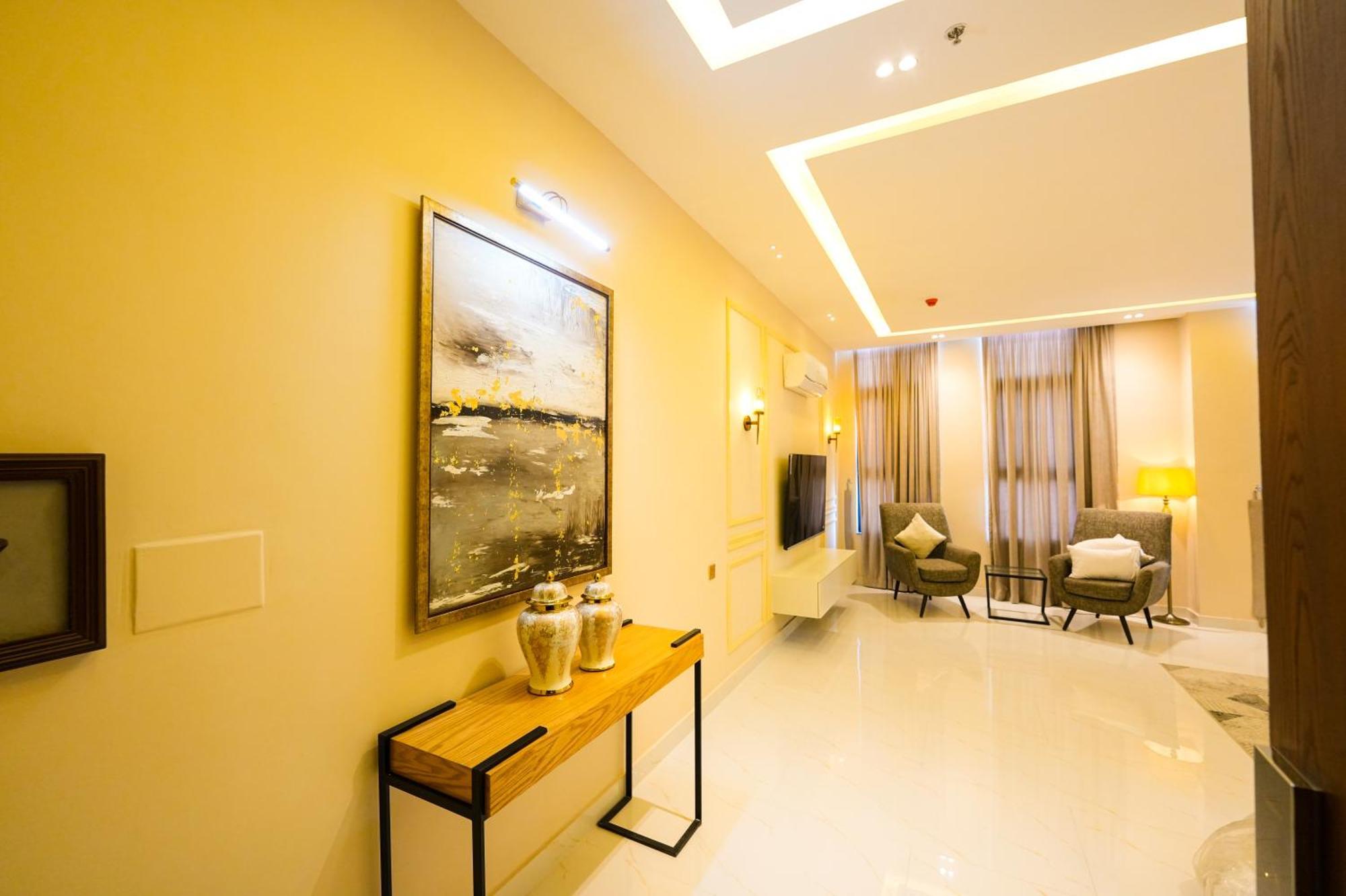 Pavilion Suites - Premium Aparthotel In Bahria Town Равалпинди Екстериор снимка